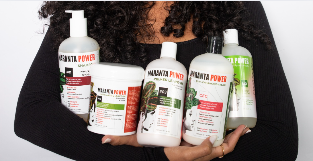 Razones por las que debes cuidar tu cabello rizado con Productos Sin Sulfatos ni Parabenos.